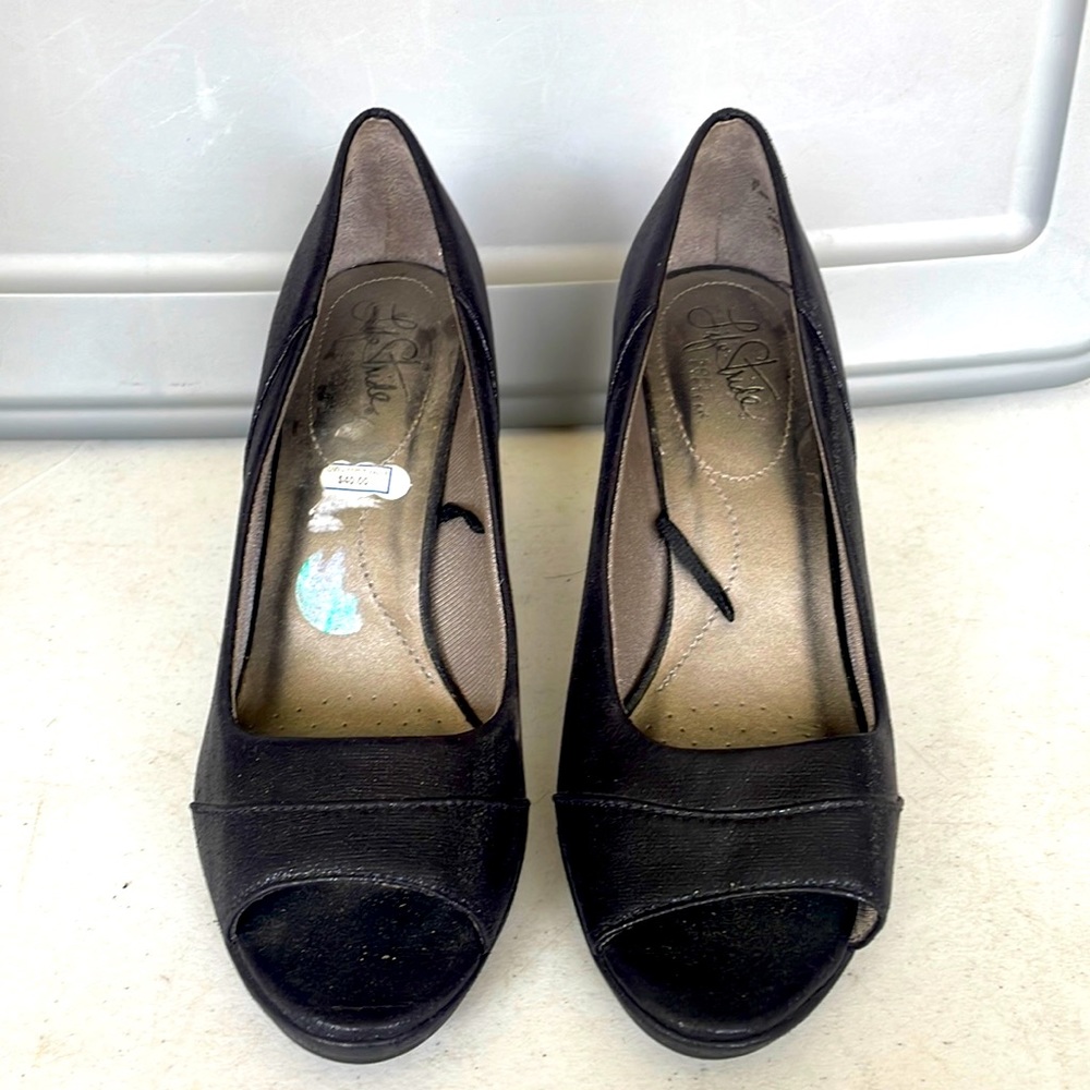Life Stride Soft Systems, Wmns 7.5 Shiny metallic Black Peep-toe heels